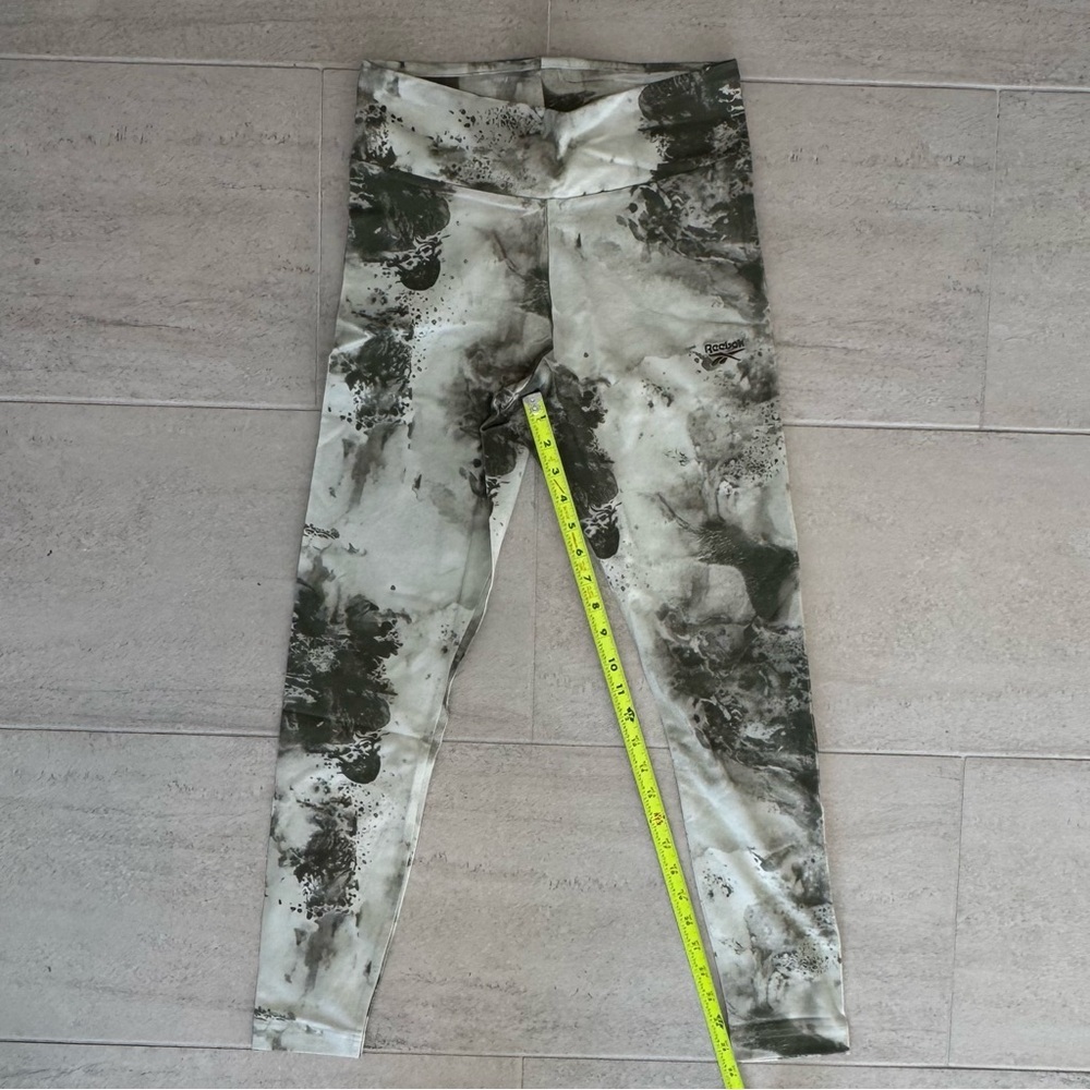 Reebok Women's Abstract Greenish/Gray Laggings - Picture 8 of 8